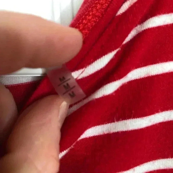 Tahari Long Sleeved Shirt Red & White Striped  Size Medium - Picture 3 of 16